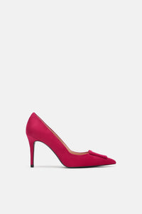 HIGH HEELS WITH APPLIQUÉ